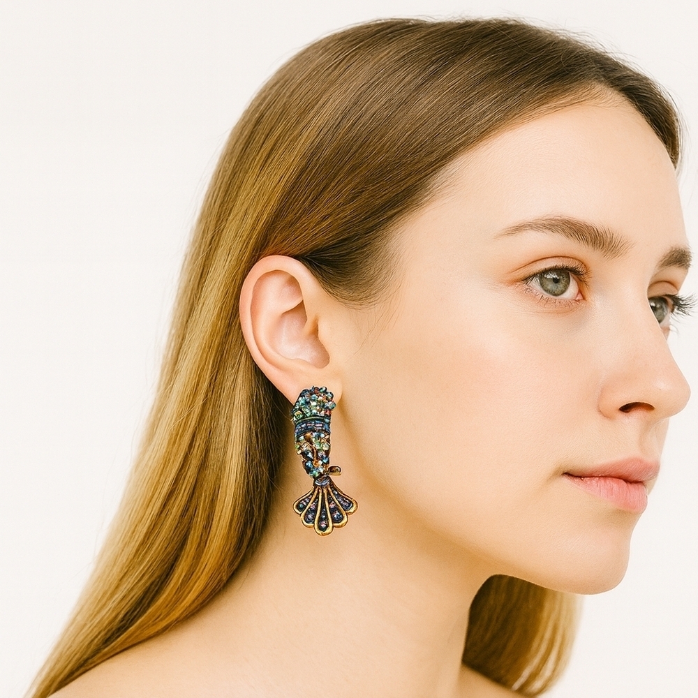 Heidi Daus Lobster Tails Crystal Statement Blue Crystal Pirerced Earrings NIB - Picture 10 of 10